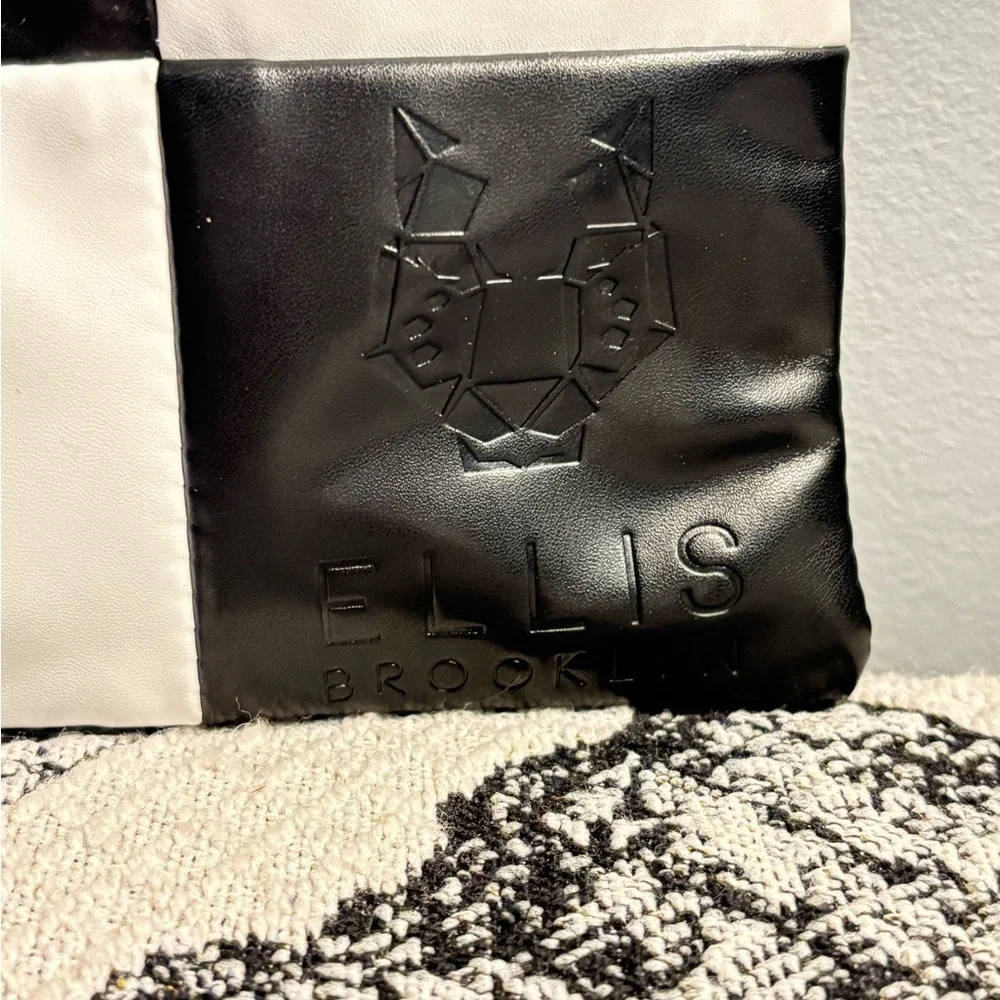 Ellis Brooklyn Black White Cosmetics Pouch